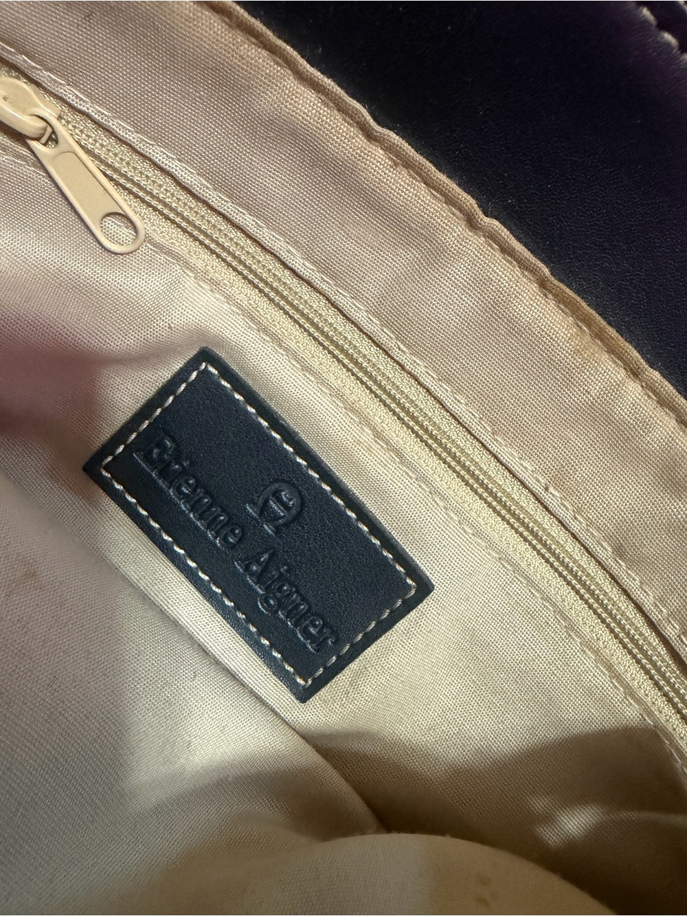 Etienne Aigner Straw and Black Leather Shoulder Bag - Picture 2 of 6
